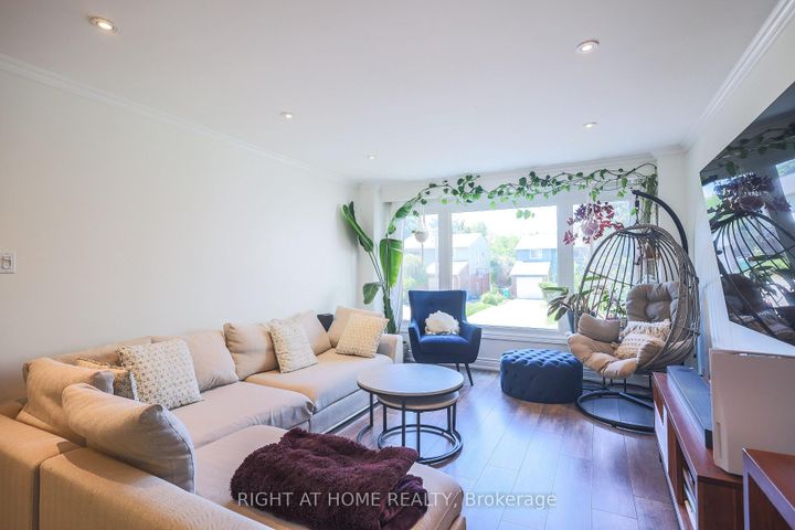 Photo 14 at 2126 Millway Gate, Erin Mills, Mississauga
