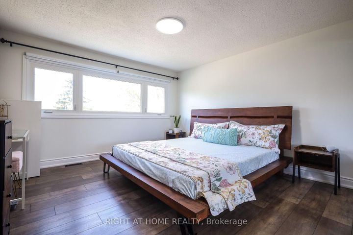Photo 21 at 2126 Millway Gate, Erin Mills, Mississauga