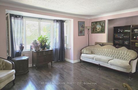 Photo 3 at 115 Lankin Boulevard, East York, Toronto