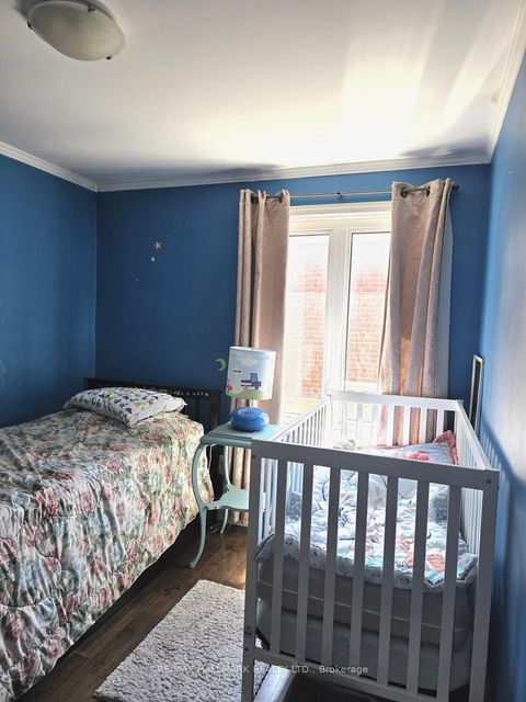 Photo 5 at 115 Lankin Boulevard, East York, Toronto