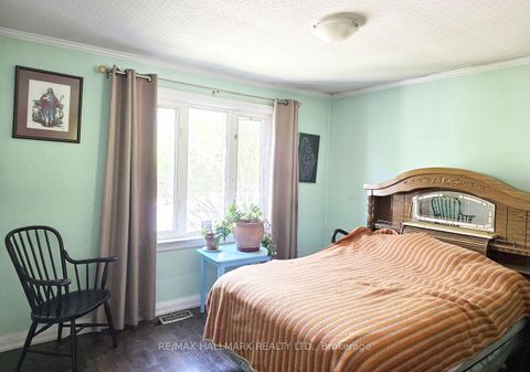 Photo 6 at 115 Lankin Boulevard, East York, Toronto