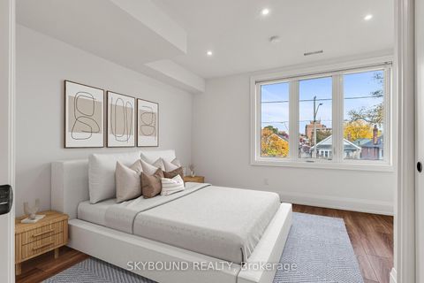 Photo 14 at 323 Mortimer Avenue, East York, Toronto