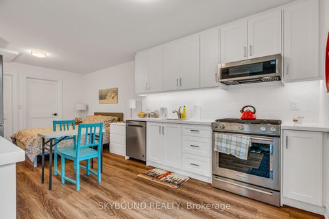 Photo 31 at 323 Mortimer Avenue, East York, Toronto