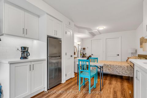 Photo 33 at 323 Mortimer Avenue, East York, Toronto