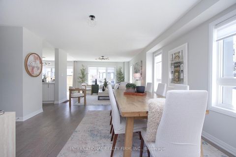 Photo 6 at 33 - 11 Caspian Square, Bowmanville, Clarington