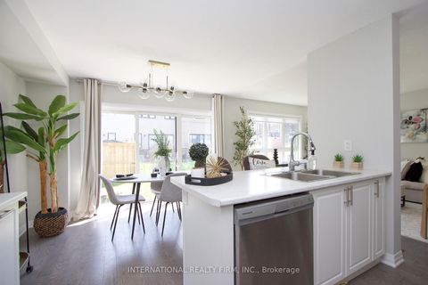 Photo 13 at 33 - 11 Caspian Square, Bowmanville, Clarington