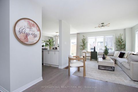 Photo 17 at 33 - 11 Caspian Square, Bowmanville, Clarington