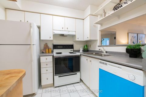 Photo 14 at 407 - 24 Wellesley Street W, Bay Street Corridor, Toronto