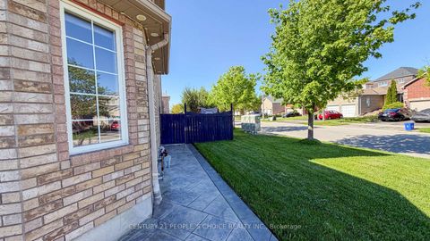Photo 7 at 2 Irene Drive, Painswick South, Barrie