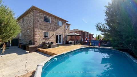 Photo 10 at 2 Irene Drive, Painswick South, Barrie