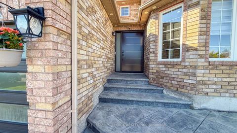 Photo 12 at 2 Irene Drive, Painswick South, Barrie