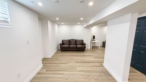 Photo 46 at 2 Irene Drive, Painswick South, Barrie