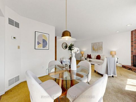 Photo 11 at 14 - 20 Budgell Terrace, Swansea, Toronto
