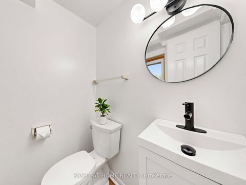 Photo 17 at 14 - 20 Budgell Terrace, Swansea, Toronto
