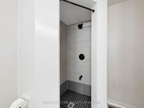 Photo 32 at 14 - 20 Budgell Terrace, Swansea, Toronto
