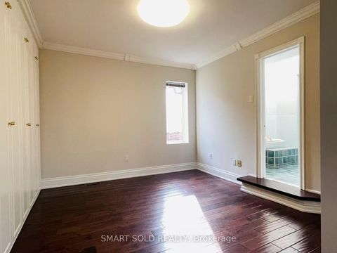 Photo 10 at 42 Amelia Street, South St. James Town, Toronto