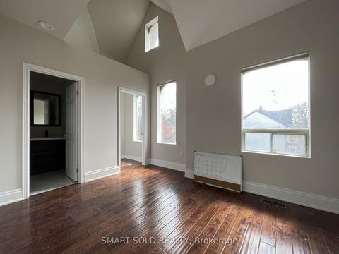 Photo 15 at 42 Amelia Street, South St. James Town, Toronto