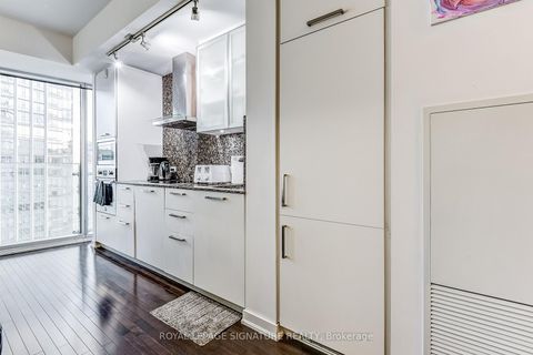 Photo 12 at 2804 - 14 York Street, Waterfront Communities C1, Toronto