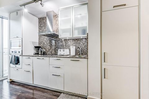 Photo 13 at 2804 - 14 York Street, Waterfront Communities C1, Toronto