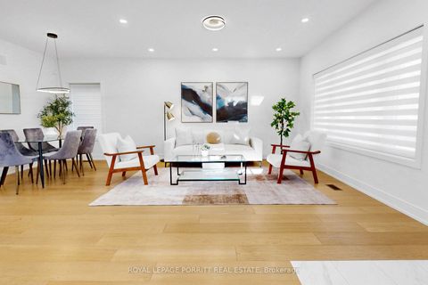 Photo 2 at 94 Edgecroft Road, Queensway, Toronto
