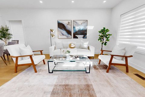 Photo 4 at 94 Edgecroft Road, Queensway, Toronto