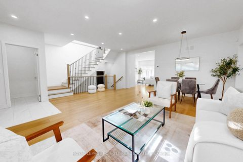 Photo 7 at 94 Edgecroft Road, Queensway, Toronto