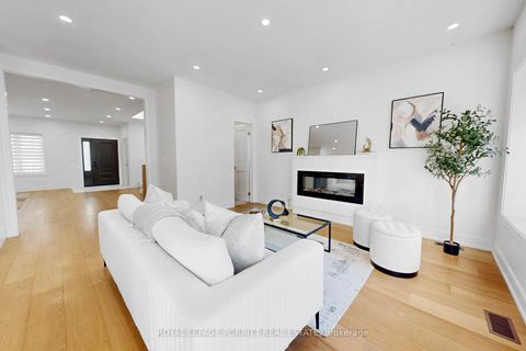 Photo 9 at 94 Edgecroft Road, Queensway, Toronto