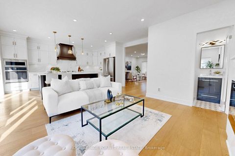 Photo 11 at 94 Edgecroft Road, Queensway, Toronto