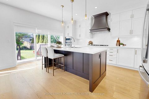 Photo 13 at 94 Edgecroft Road, Queensway, Toronto