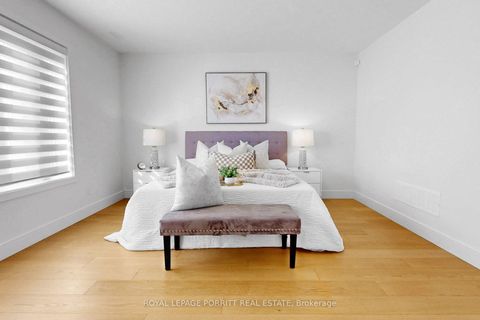 Photo 24 at 94 Edgecroft Road, Queensway, Toronto