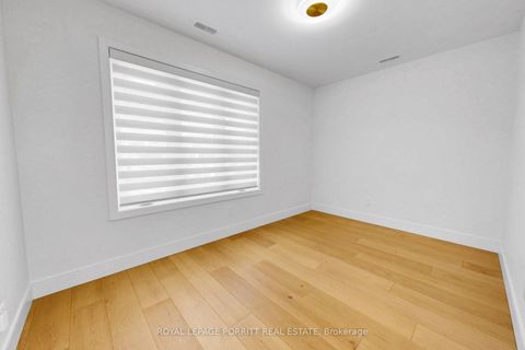 Photo 30 at 94 Edgecroft Road, Queensway, Toronto