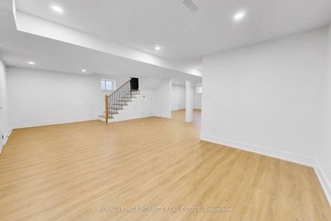 Photo 35 at 94 Edgecroft Road, Queensway, Toronto
