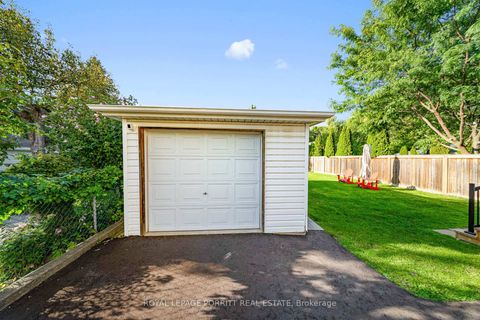 Photo 42 at 94 Edgecroft Road, Queensway, Toronto