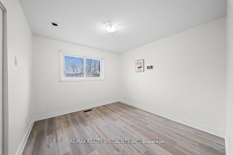 Photo 19 at 66 Avening Drive, Clairville, Toronto