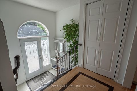 Photo 2 at 147 Silas Hill Drive, Don Valley Village, Toronto