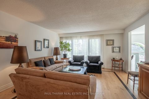 Photo 4 at 147 Silas Hill Drive, Don Valley Village, Toronto