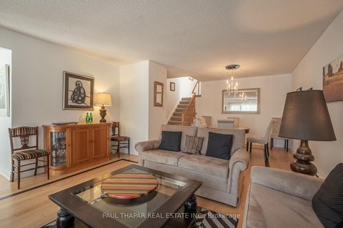 Photo 5 at 147 Silas Hill Drive, Don Valley Village, Toronto