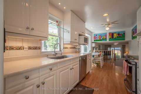 Photo 9 at 147 Silas Hill Drive, Don Valley Village, Toronto