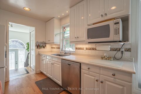 Photo 11 at 147 Silas Hill Drive, Don Valley Village, Toronto