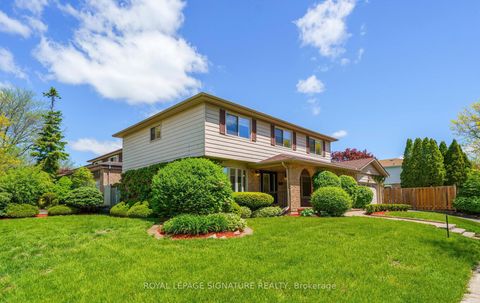 Photo 3 at 44 Roydawn Crescent, Centennial Scarborough, Toronto