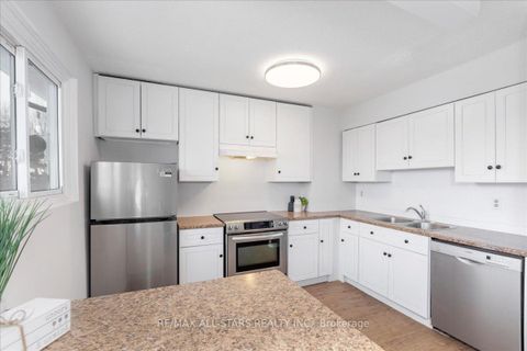 Photo 11 at B11 - 63 Ferris Lane, Cundles East, Barrie