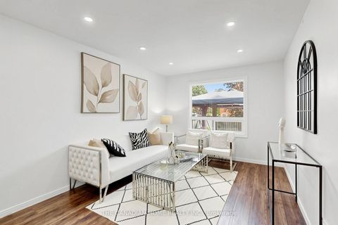 Photo 5 at 5 Woodstone Place, Pringle Creek, Whitby