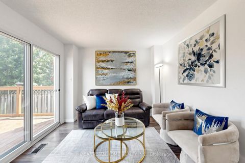 Photo 10 at 5 Woodstone Place, Pringle Creek, Whitby