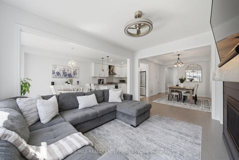 Photo 8 at 66 Prunella Crescent, Holland Landing, East Gwillimbury