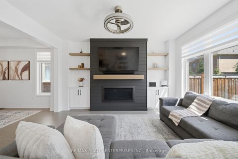 Photo 9 at 66 Prunella Crescent, Holland Landing, East Gwillimbury