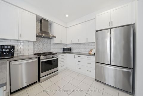 Photo 12 at 66 Prunella Crescent, Holland Landing, East Gwillimbury
