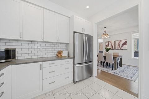 Photo 13 at 66 Prunella Crescent, Holland Landing, East Gwillimbury