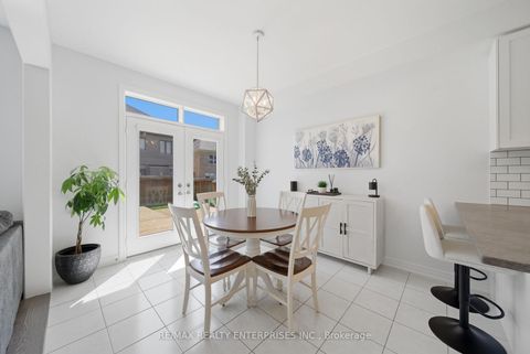 Photo 17 at 66 Prunella Crescent, Holland Landing, East Gwillimbury