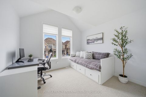 Photo 37 at 66 Prunella Crescent, Holland Landing, East Gwillimbury