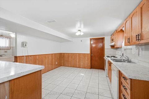 Photo 17 at 54 Culnan Avenue, City Centre West, Toronto